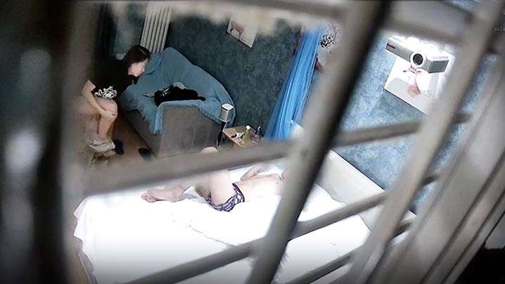 360酒店26.04.22监控泄密极品长腿蜜桃臀沙发上的激情_这期妹子很骚很漂亮